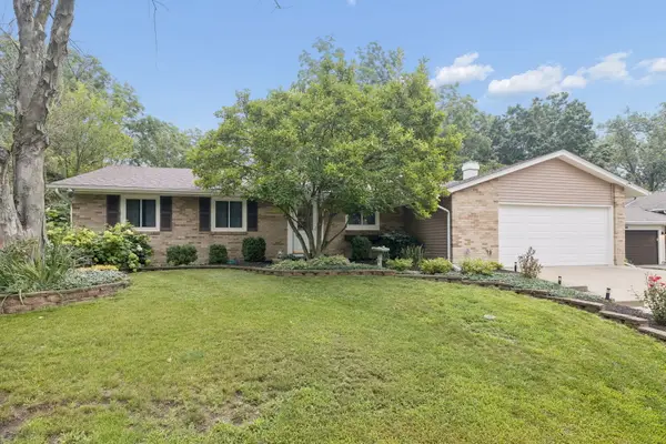 702 N Pinecrest Road, Bolingbrook, IL 60440