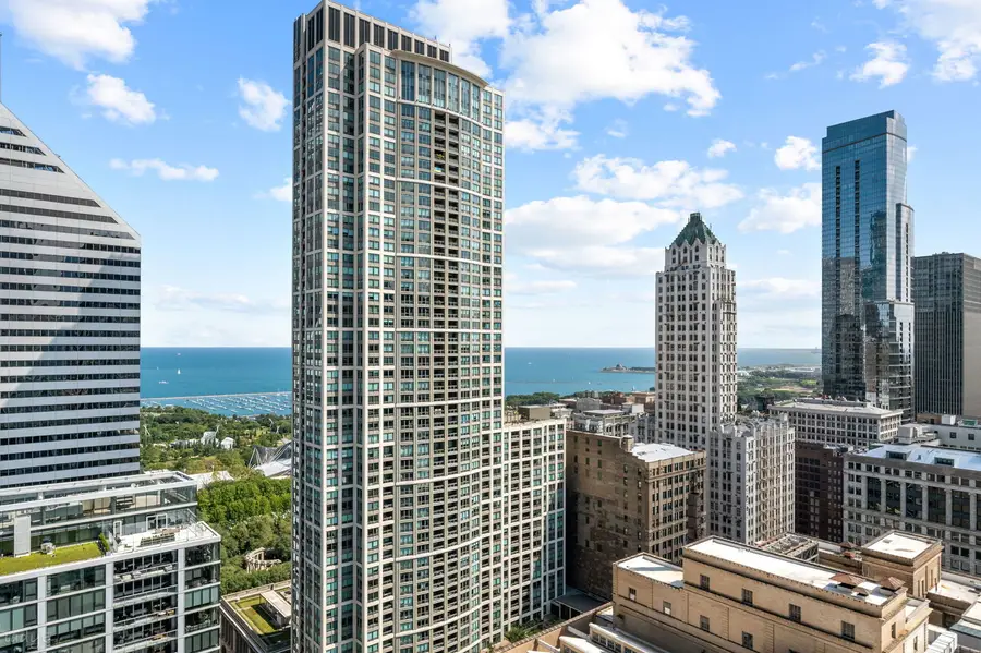 8 E Randolph Street #3202, Chicago, IL 60601 - #2