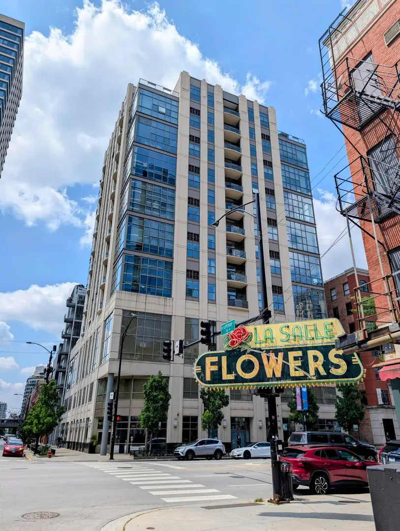 150 W Superior Street #1003, Chicago, IL 60654 - #1