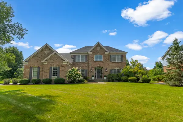 15 Glacier Circle, South Barrington, IL 60010