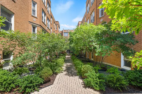 536 W Belmont Avenue #2S, Chicago, IL 60657