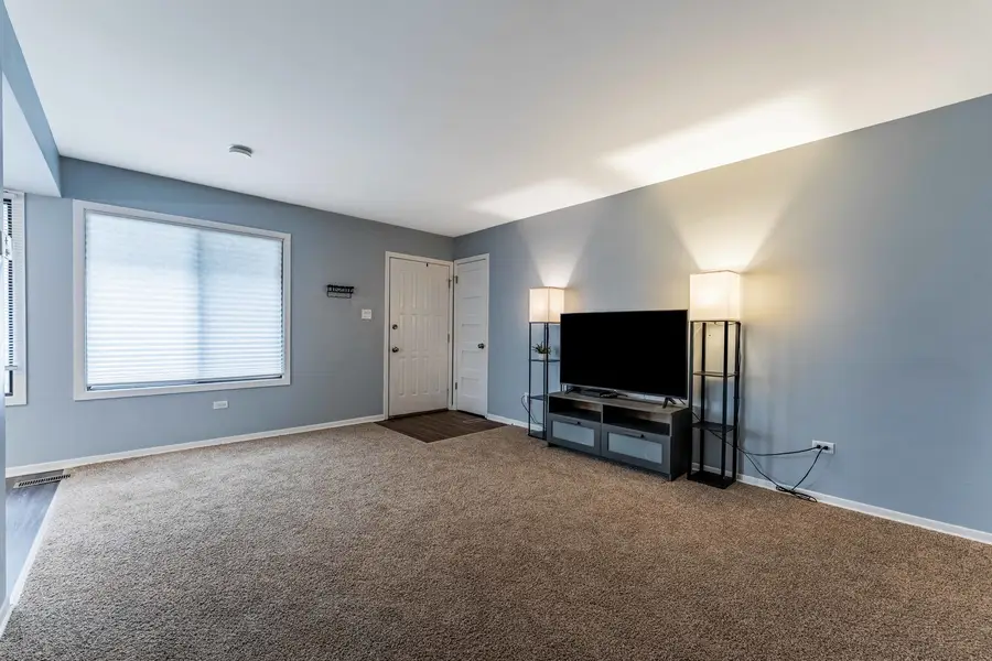 6236 Gold Circle #6236, Hanover Park, IL 60133 - #2