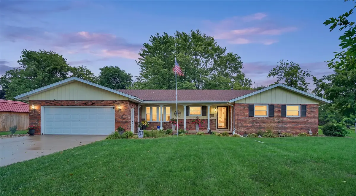 309 S 3rd Street, Chatsworth, IL 60921 - #1