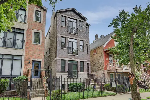 2739 W Thomas Street #2, Chicago, IL 60622