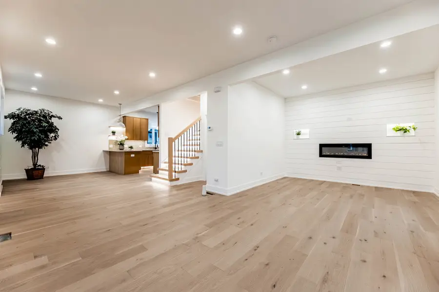 5721 S Newcastle Avenue, Chicago, IL 60638 - #3