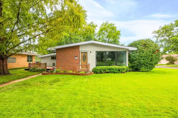 5115 N Graceland Drive, Peoria, IL 61614