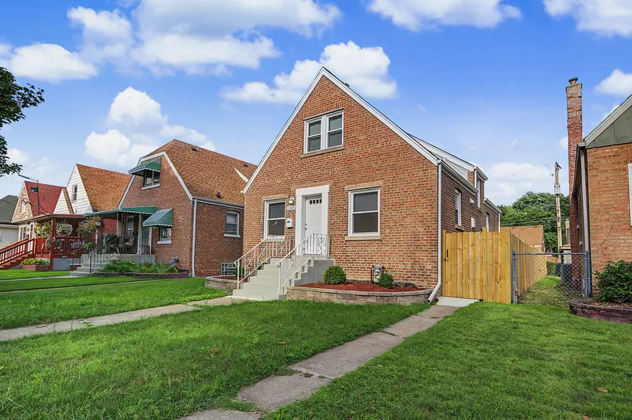 11325 S Avenue H, Chicago, IL 60617 - #2