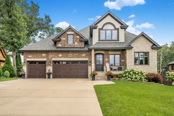 10047 S 86th Court, Palos Hills, IL 60465