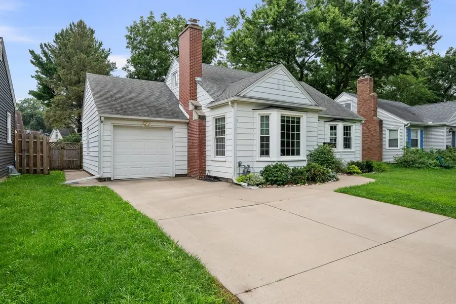 2324 15th Avenue, Moline, IL 61265 - #2