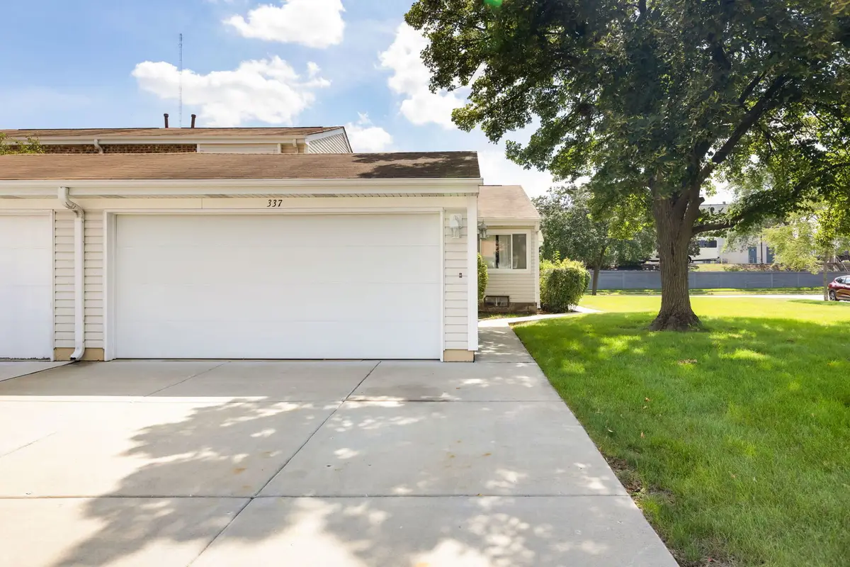 337 E Roland Drive, Glendale Heights, IL 60139 - #1