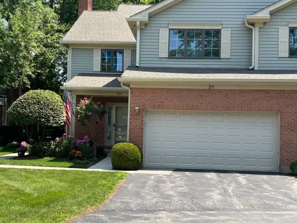 211 Village Drive, Mount Prospect, IL 60056