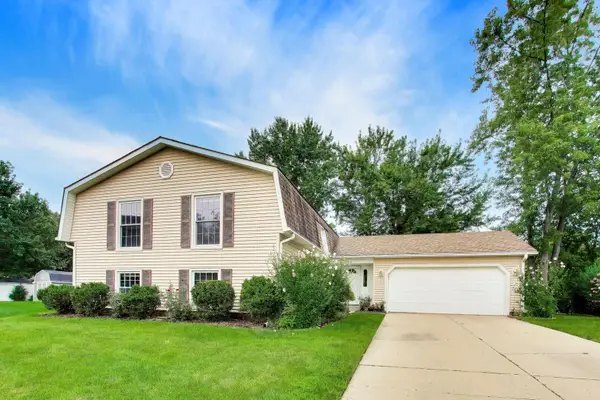 4500 Sundance Court, Hoffman Estates, IL 60192