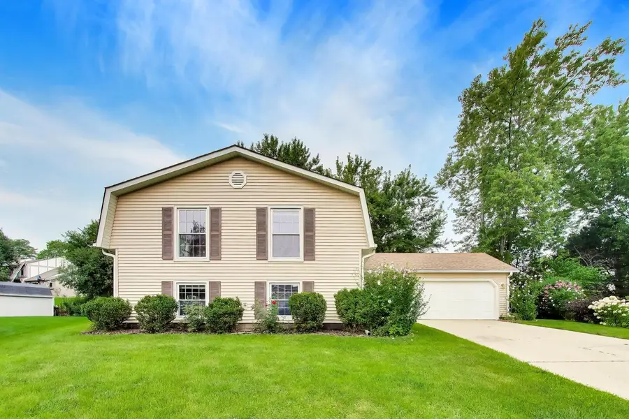 4500 Sundance Court, Hoffman Estates, IL 60192 - #2
