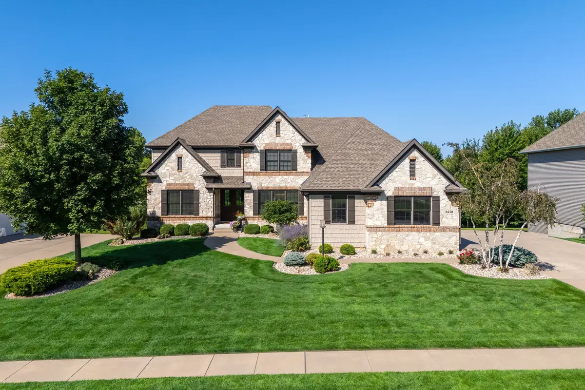 6278 Cardinal Road, Bettendorf, IA 52722 - #1