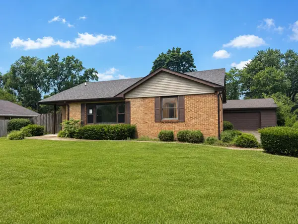 2130 Hawthorne Lane, Waukegan, IL 60087