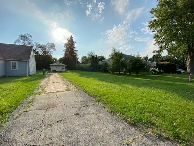 424 N Elmwood Avenue, Wood Dale, IL 60191 - #3