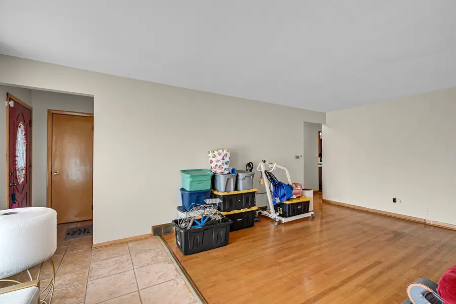 380 Bensley Avenue, Calumet City, IL 60409 - #2
