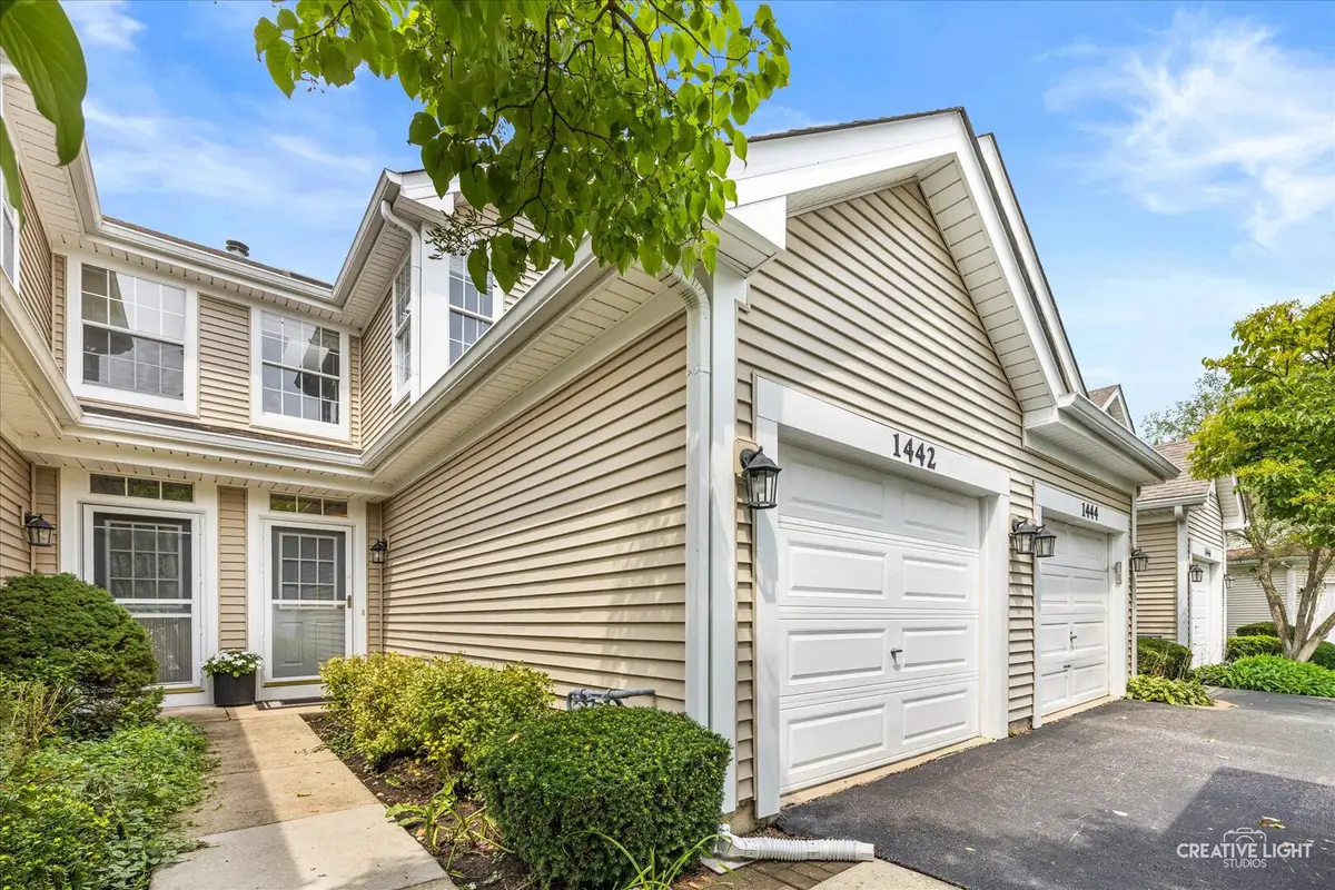 1442 Walnut Hill Avenue, Saint Charles, IL 60174 - #1