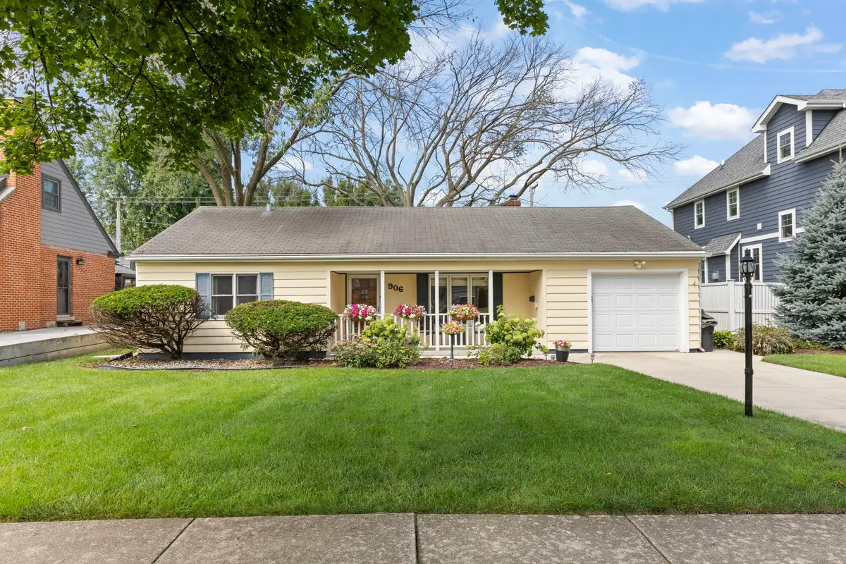 906 S Ashland Avenue, La Grange, IL 60525 - #1