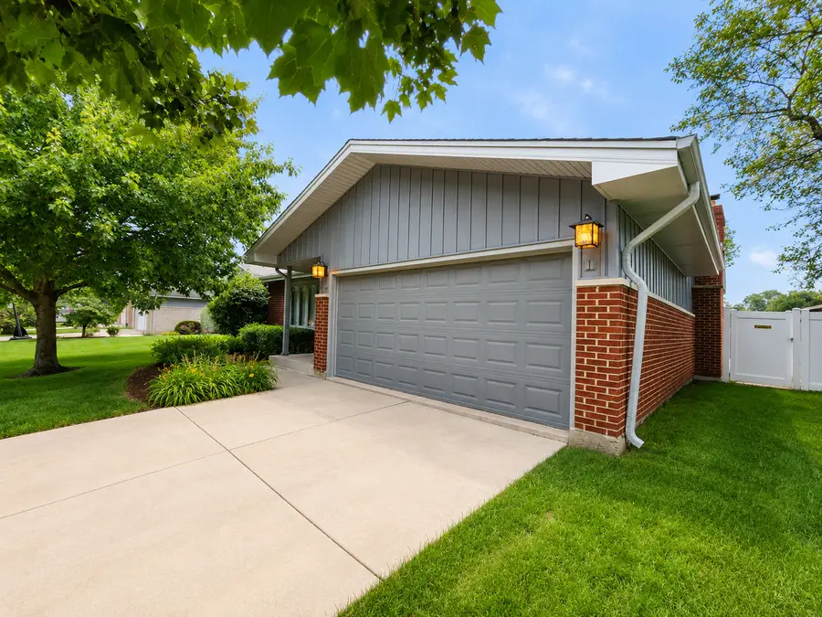 639 Poplar Avenue, Romeoville, IL 60446 - #3