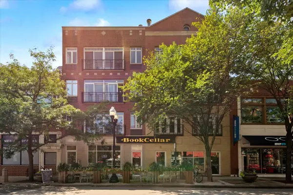 4736 N Lincoln Avenue #4, Chicago, IL 60625