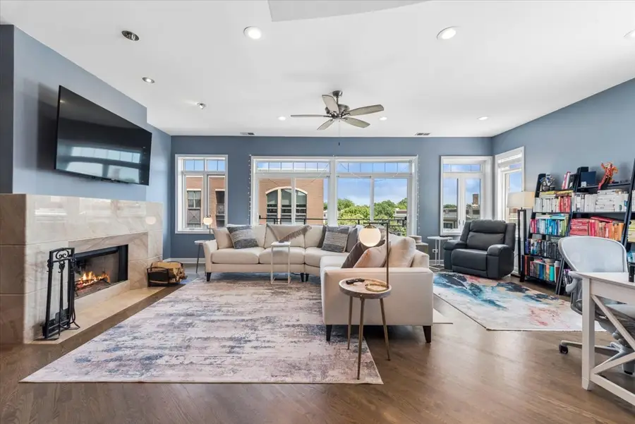 4736 N Lincoln Avenue #4, Chicago, IL 60625 - #3