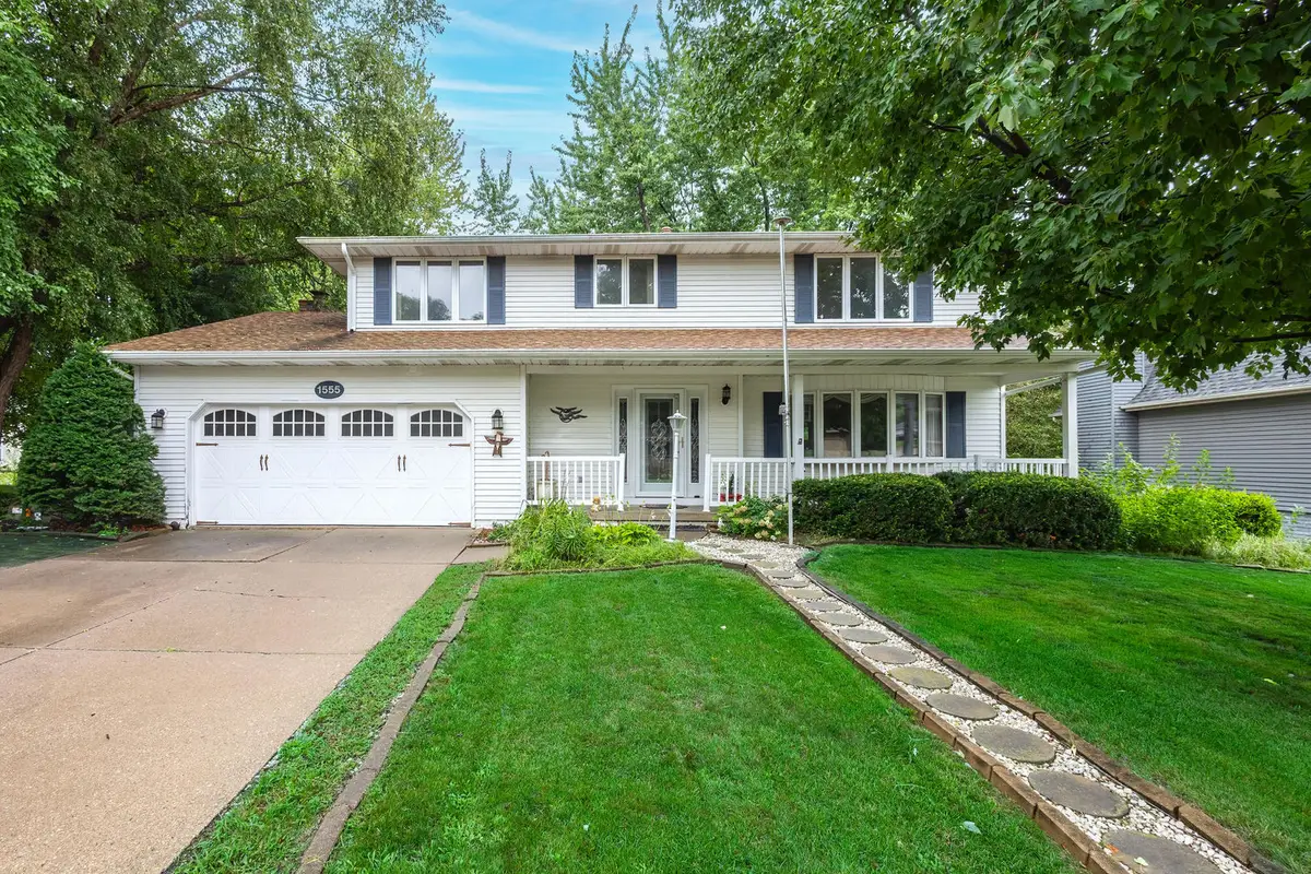 1555 Prairie Vista Drive, Bettendorf, IA 52722 - #1