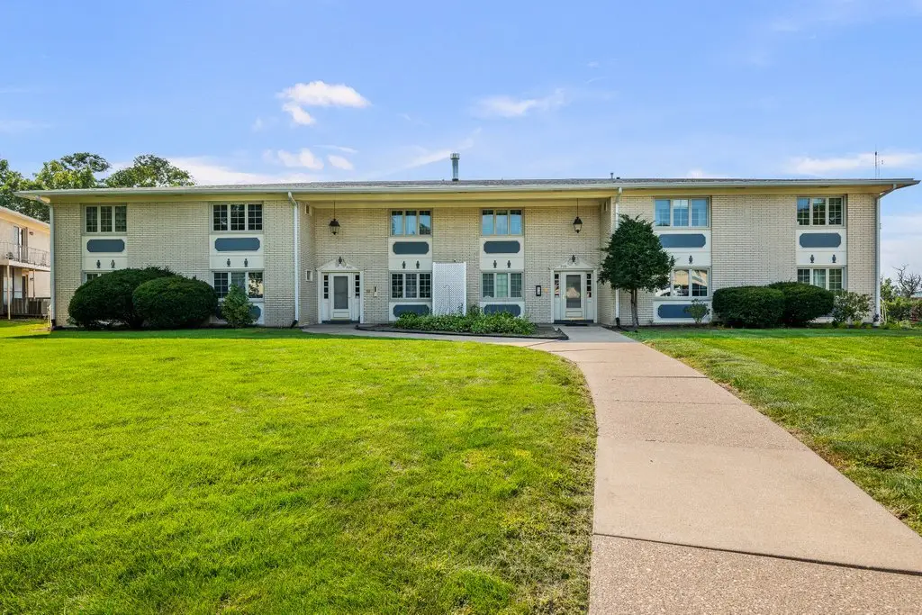 920 17th Street #34, Moline, IL 61265 - #1