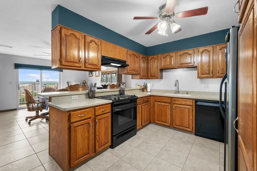 920 17th Street #34, Moline, IL 61265 - #2