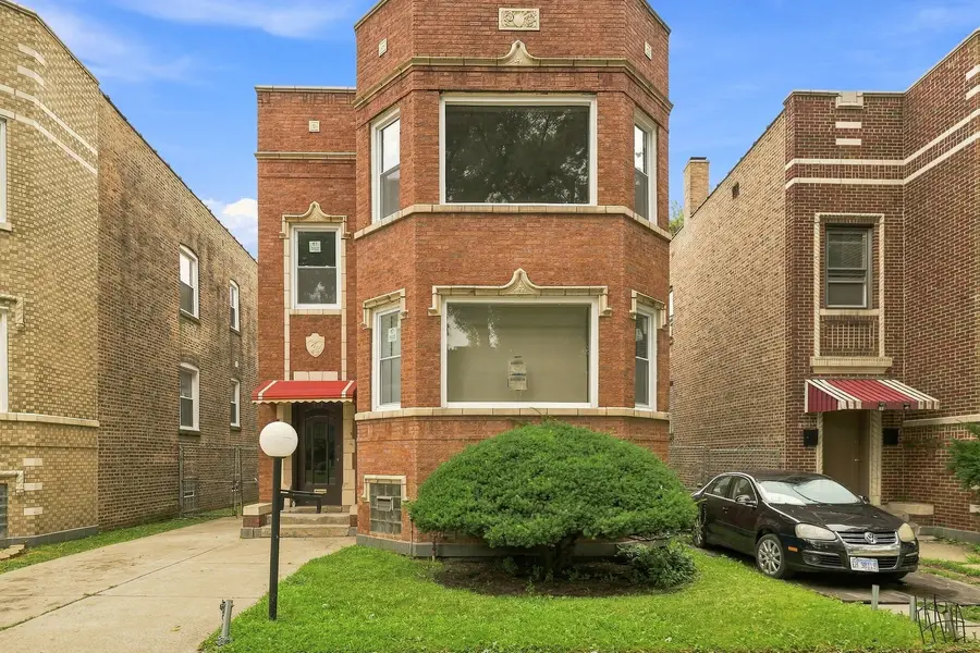 8718 S Kingston Avenue, Chicago, IL 60617 - #3