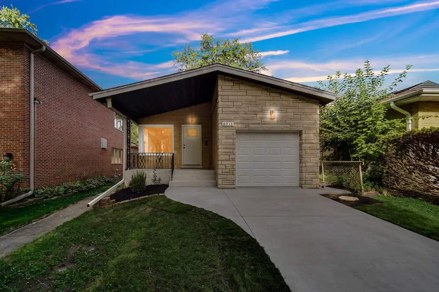 8918 Kilpatrick Avenue, Skokie, IL 60076 - #2