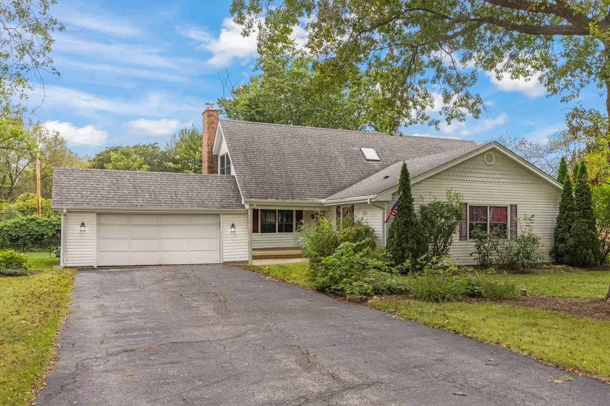 5N104 Meadow Drive, Saint Charles, IL 60175 - #1