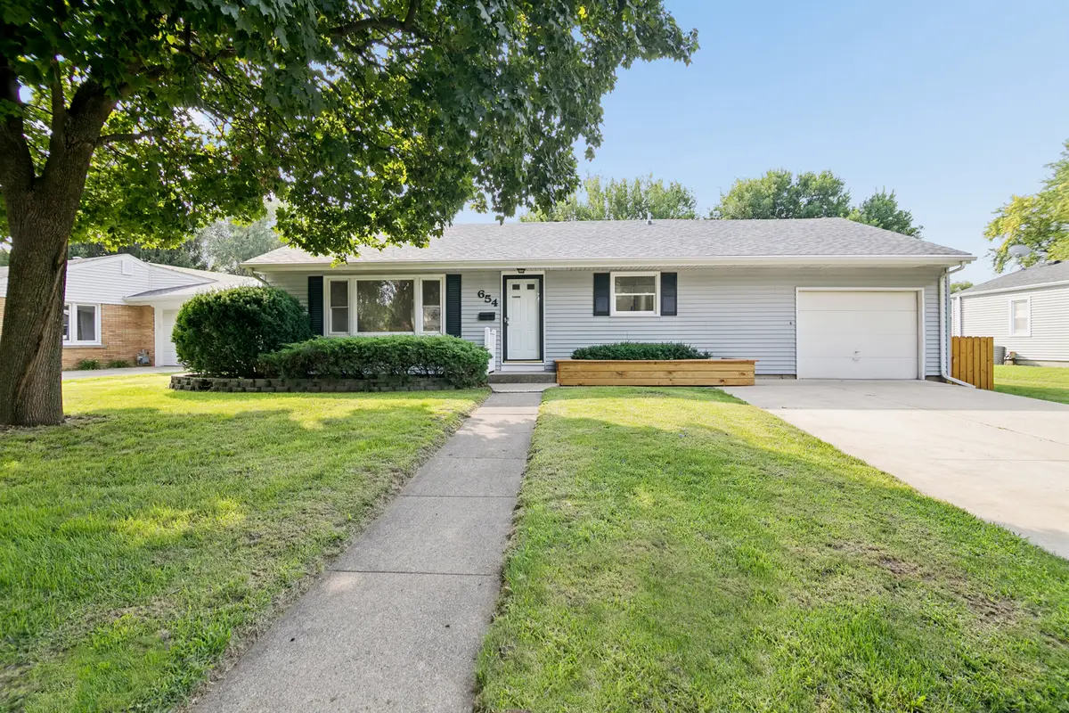 654 W River Street, Bourbonnais, IL 60914 - #1