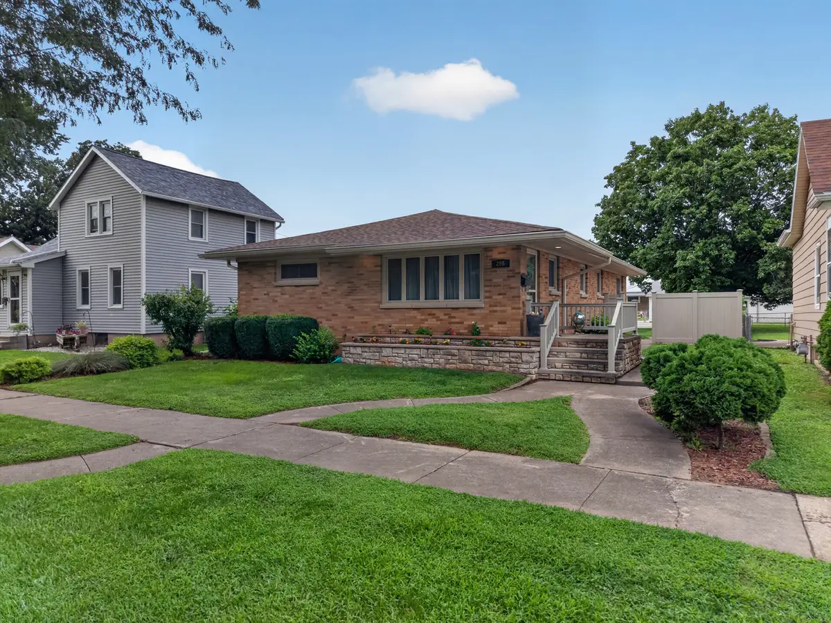 206 W Larue Street, Streator, IL 61364 - #1