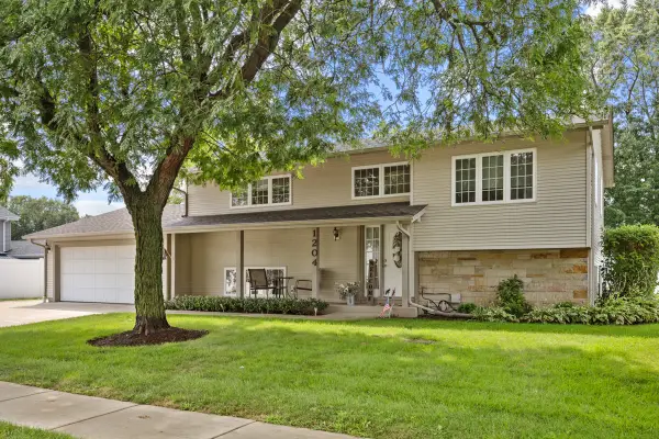 1204 Leeds Lane, Elk Grove Village, IL 60007