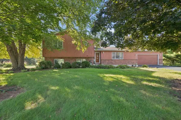 12504 Pine Drive, Genoa, IL 60135