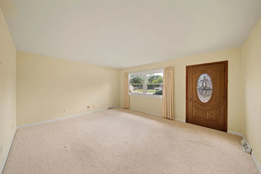 2045 Gabriel Avenue, Zion, IL 60099 - #3