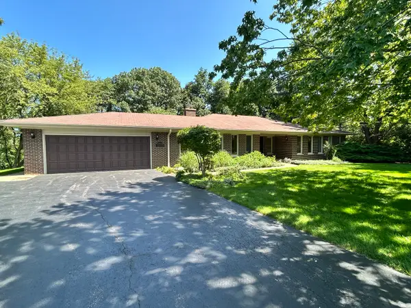 21554 W Countryside Valley Drive, Mundelein, IL 60060