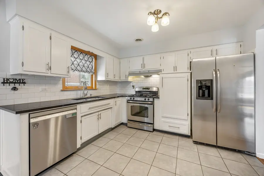 952 W Grant Drive, Des Plaines, IL 60016 - #2