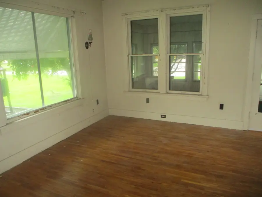 151 Jones Street, Ottawa, IL 61350 - #2