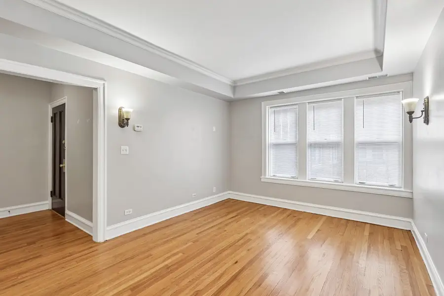 221 N Oak Park Avenue #2E, Oak Park, IL 60302 - #3