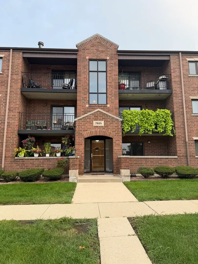 7935 W 90th Street #1A, Hickory Hills, IL 60457 - #2