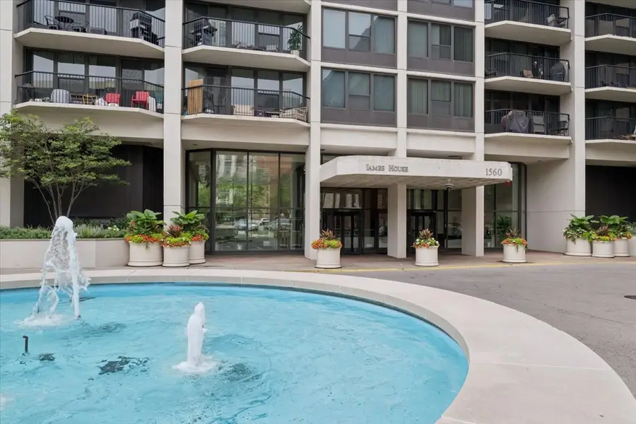 1560 N Sandburg Terrace #2008, Chicago, IL 60610 - #2
