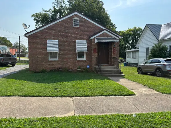 207 S Washington Street, Mcleansboro, IL 62859