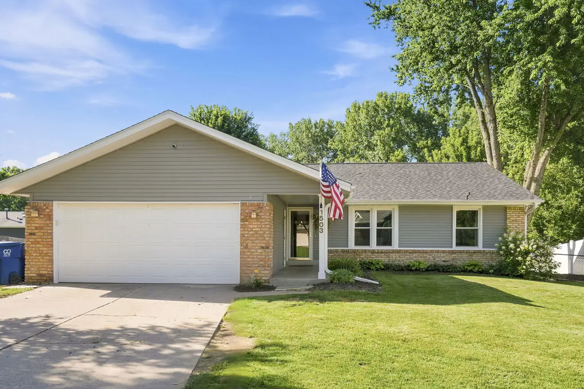 1503 W 46th Place, Davenport, IA 52806 - #1