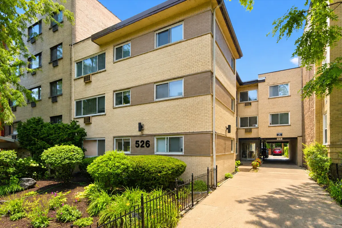526 W Roscoe Street #2A, Chicago, IL 60657 - #1