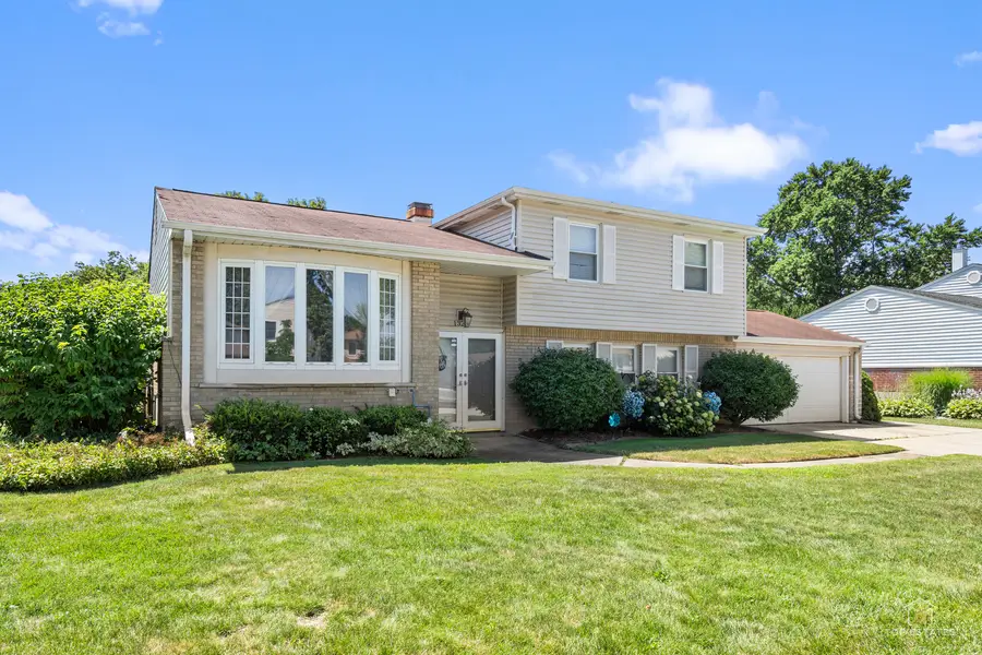 1323 E Rosita Drive, Palatine, IL 60074 - #2