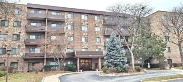 700 Wellington Avenue #413, Elk Grove Village, IL 60007