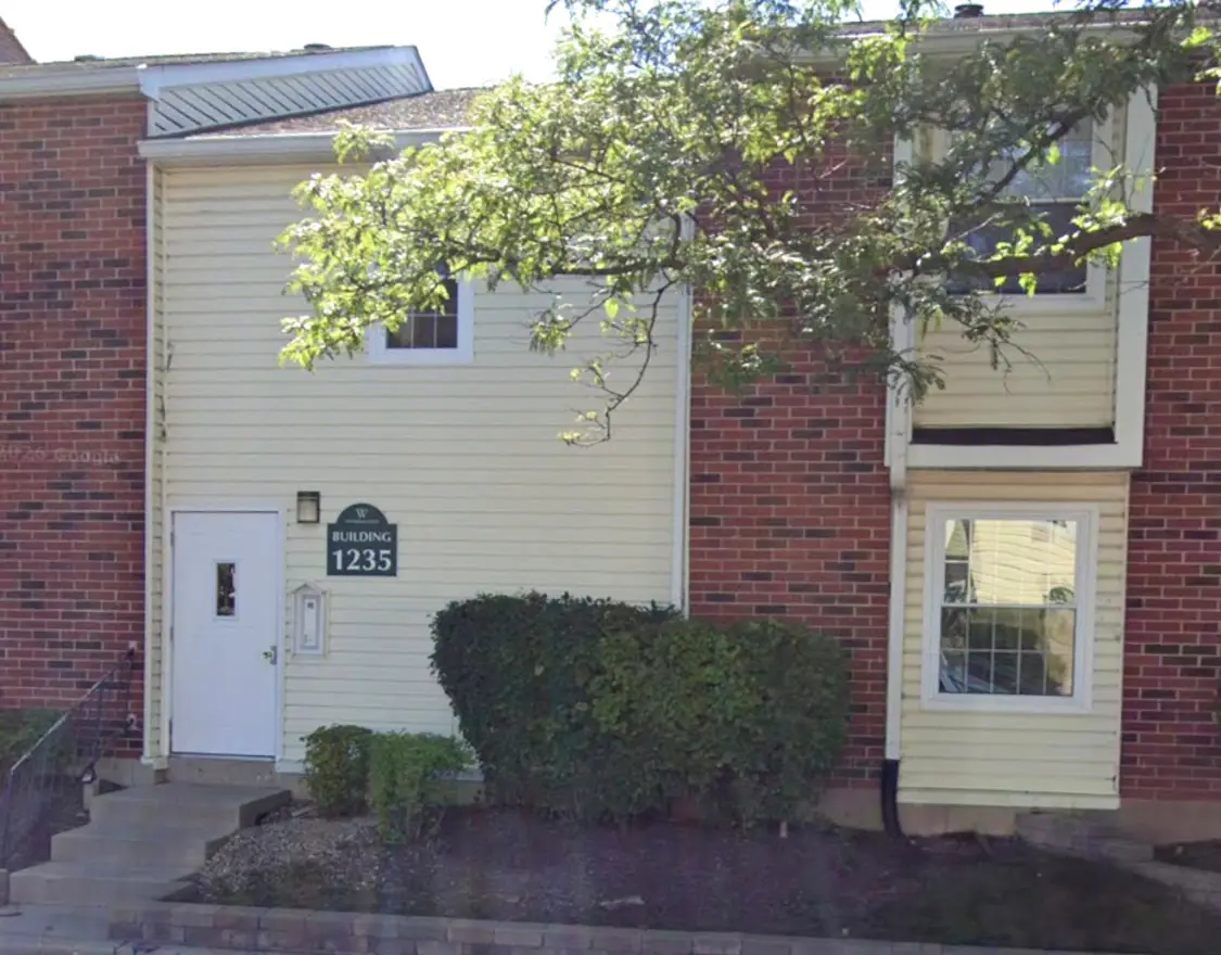 1235 Wyndham Court #202, Palatine, IL 60074 - #1
