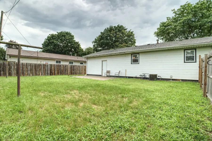 1010 Middle Road, Camanche, IA 52730 - #2